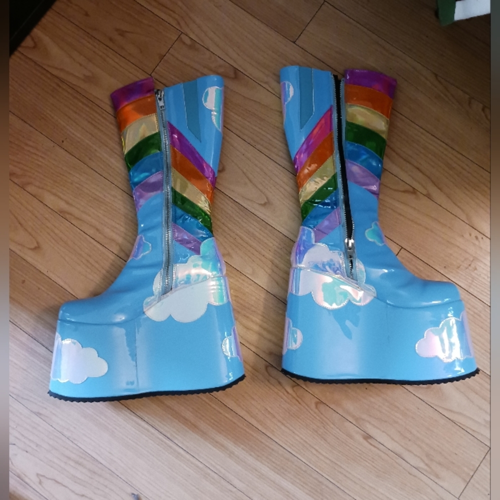 Cloud Boots - Blue - Size 9 US